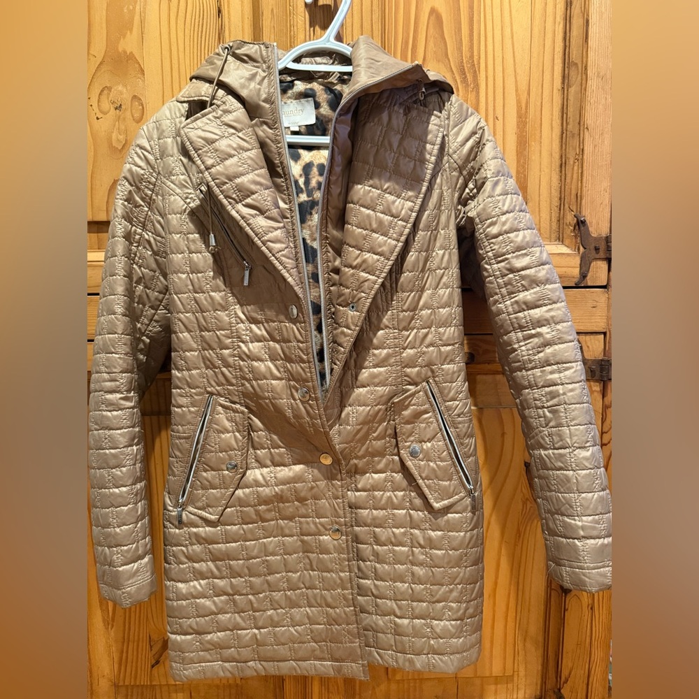 Laundry size Small gold quilted coat